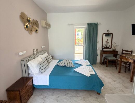 Emerald Hotel Deluxe room