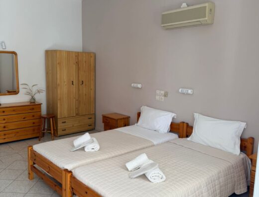 Emerald Hotel Twin Room.